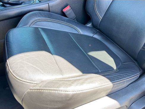 Used 2021 Chevrolet Traverse Premier FWD image 20