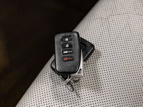 Used 2014 Lexus ES 300h w/ Luxury Package w/Bamboo Trim FWD image 53