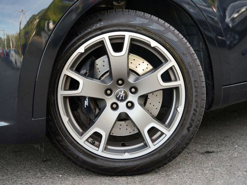 Used 2023 Maserati Levante Modena image 16