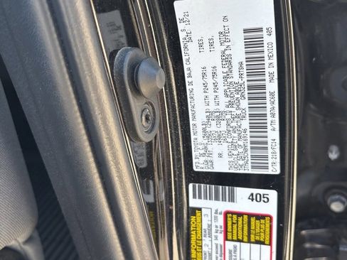 Used 2022 Toyota Tacoma SR5 w/ Technology Package image 27