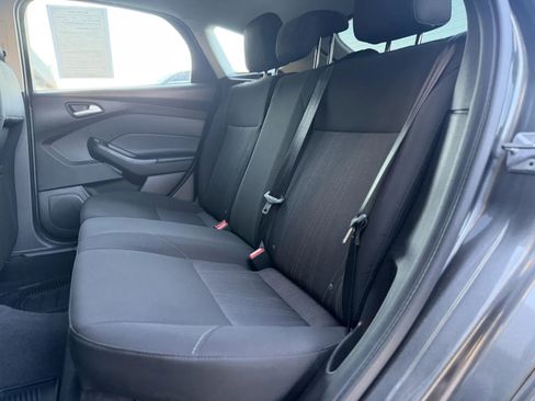 Used 2016 Ford Focus SE w/ SE Cold Weather Package image 16