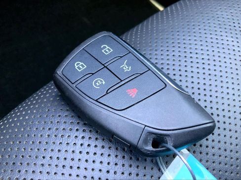 Used 2022 Buick Envision Essence w/ Sport Touring Package image 15