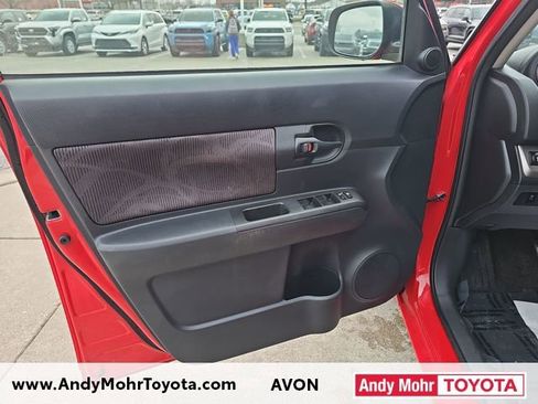 Used 2014 Scion xB FWD image 10