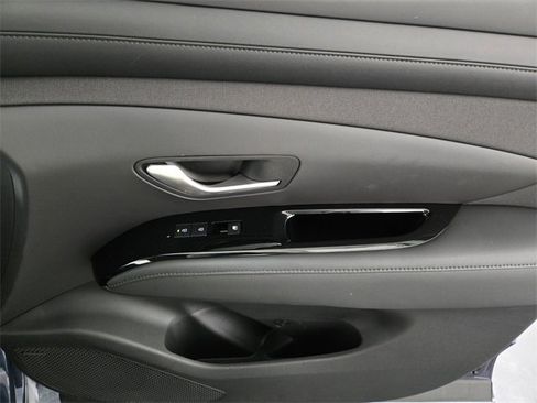 Used 2025 Hyundai Tucson Limited image 25