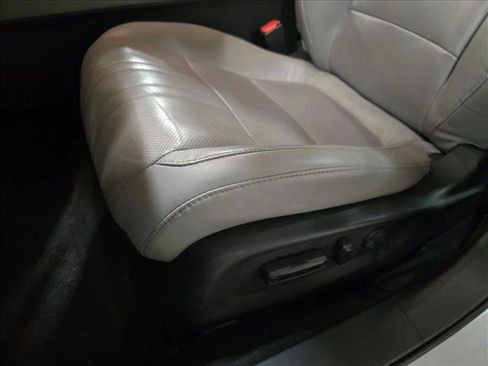 Used 2018 Honda Accord Touring image 30