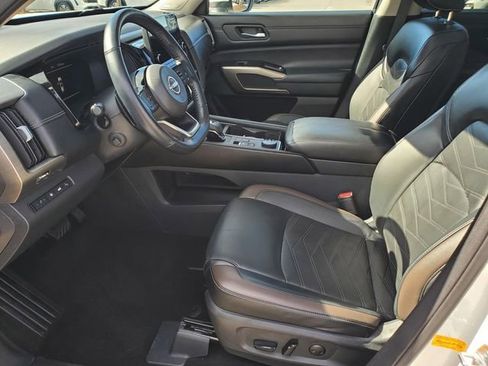 Certified 2023 Nissan Pathfinder Platinum w/ Lighting Package (N93) image 15