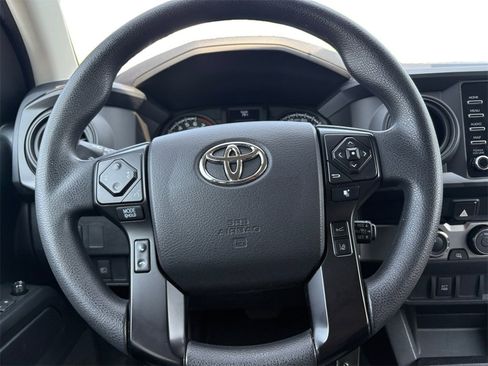 Used 2022 Toyota Tacoma SR image 12
