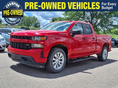 Used 2020 Chevrolet Silverado 1500 Custom w/ Custom Value Package AWD/4WD image 1