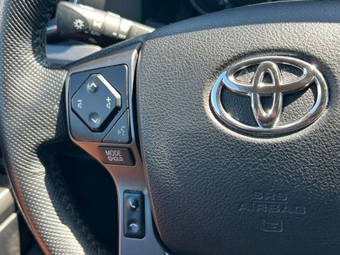 Used 2021 Toyota Tacoma TRD Off-Road w/ Technology Package AWD/4WD image 23