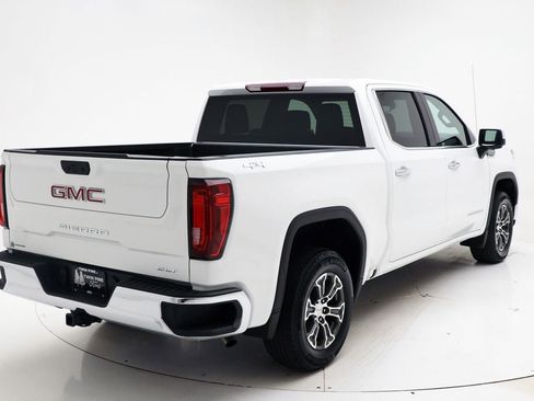 Used 2026 GMC Sierra 1500 SLT AWD/4WD image 9