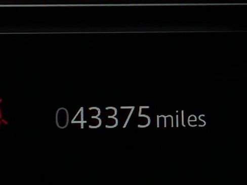 Used 2023 Land Rover Range Rover Long Wheelbase SE image 9