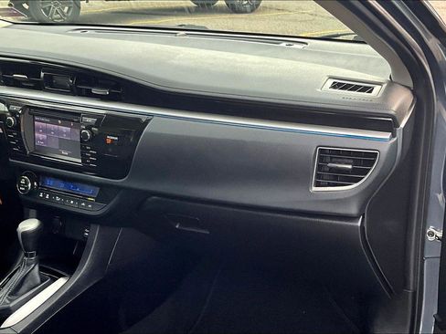 Used 2016 Toyota Corolla S image 16