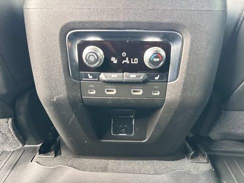 Used 2021 GMC Yukon XL AT4 w/ AT4 Premium Plus Package AWD/4WD image 20