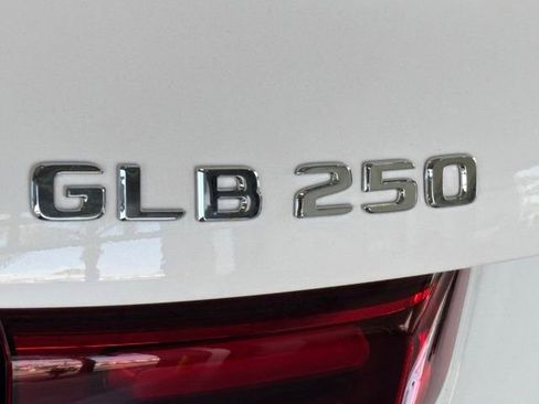 Certified 2026 Mercedes-Benz GLB 250 4MATIC image 5