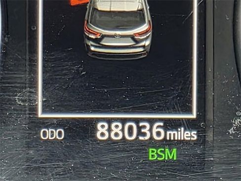 Used 2019 Toyota Highlander XLE image 41