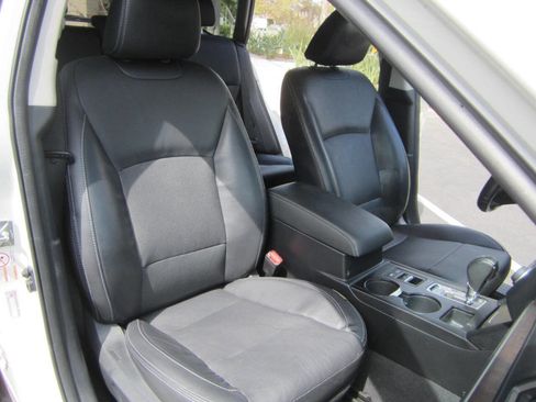 Used 2017 Subaru Outback 2.5i Limited image 19