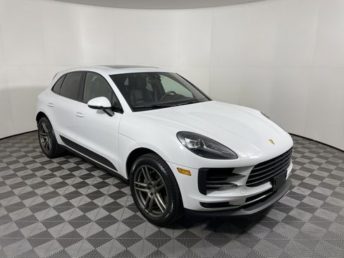 Used 2021 Porsche Macan S image 9