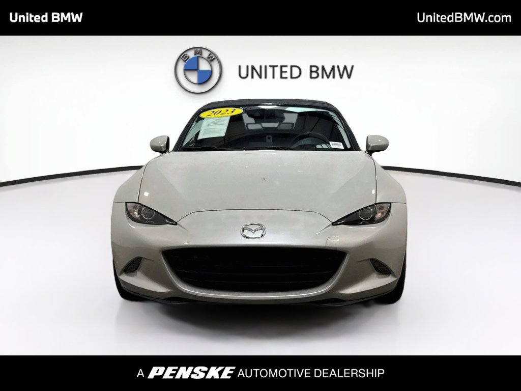 Used 2023 MAZDA MX-5 Miata Grand Touring RWD image 2