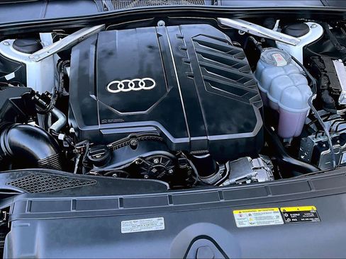 Used 2023 Audi A4 2.0T Premium w/ Convenience Package image 32