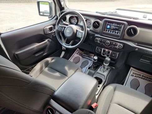 Used 2019 Jeep Wrangler Unlimited Sport S image 39