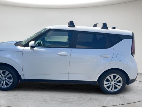 Used 2023 Kia Soul LX FWD image 6