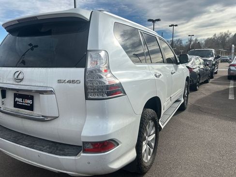 Used 2019 Lexus GX 460 image 10