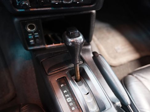 Used 1995 Chevrolet Camaro Z28 RWD image 34