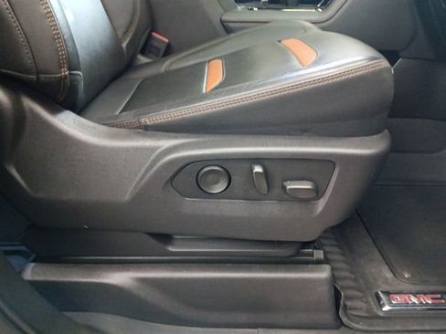 Used 2024 GMC Sierra 1500 AT4 w/ Technology Package AWD/4WD image 67