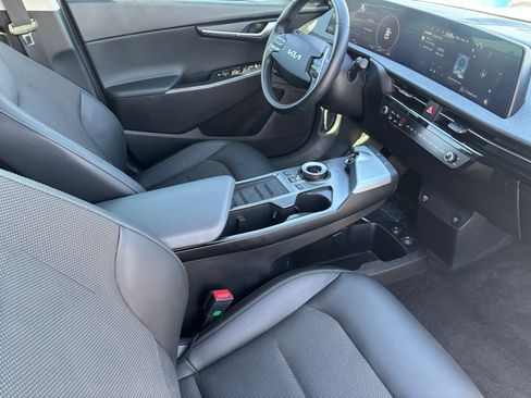 Used 2023 Kia EV6 Light image 13