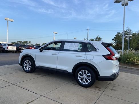 Used 2023 Honda CR-V LX image 8