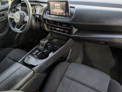 Used 2024 Nissan Rogue SV FWD image 33