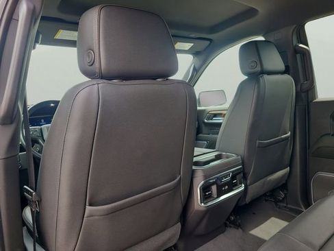 Used 2023 Chevrolet Silverado 1500 High Country w/ Technology Package image 7
