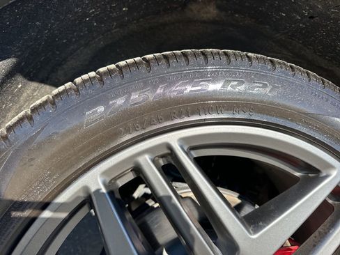 Used 2025 Ford Explorer ST-Line w/ ST-Line Street Pack image 34