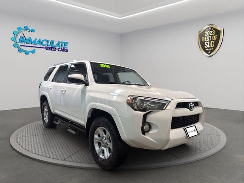 Used 2018 Toyota 4Runner SR5 AWD/4WD image 7