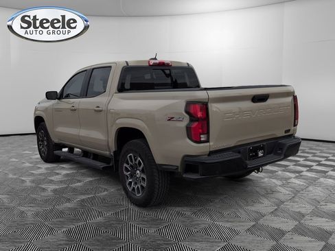 Used 2023 Chevrolet Colorado Z71 w/ Z71 Convenience Package 2 image 3