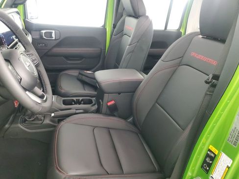 New 2026 Jeep Wrangler Unlimited Rubicon image 13