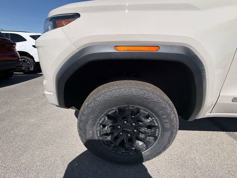 New 2026 GMC Canyon Elevation AWD/4WD image 10