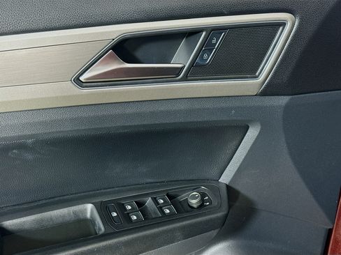 Used 2018 Volkswagen Atlas S image 24