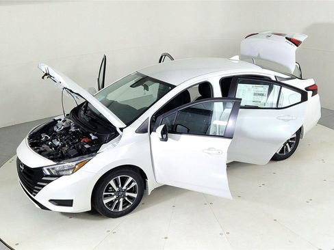 New 2025 Nissan Versa SV w/ Trunk Package image 42