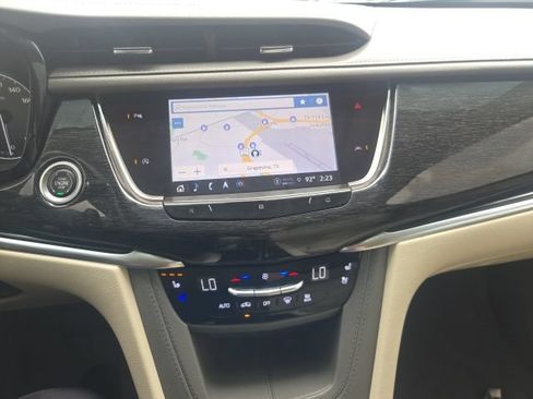 Used 2021 Cadillac XT6 Premium Luxury FWD image 12