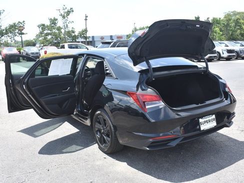 Used 2023 Hyundai Elantra SEL FWD image 14