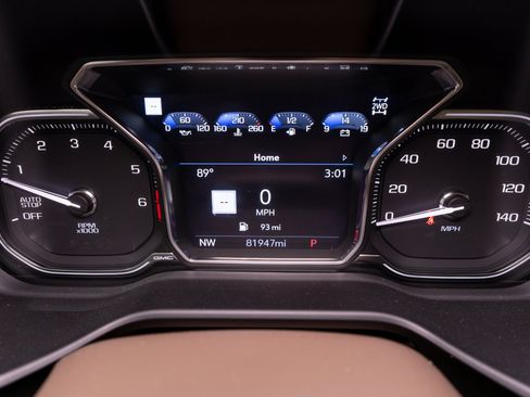 Used 2021 GMC Yukon Denali w/ Advanced Technology Package AWD/4WD image 30