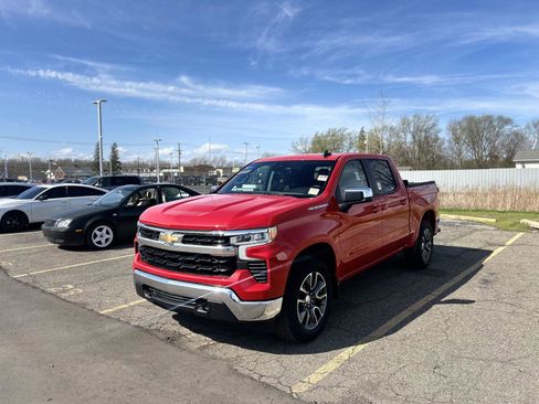 Used 2022 Chevrolet Silverado 1500 LT image 1