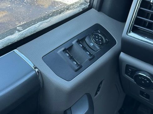 Used 2016 Ford F150 XLT w/ Equipment Group 302A Luxury AWD/4WD image 33