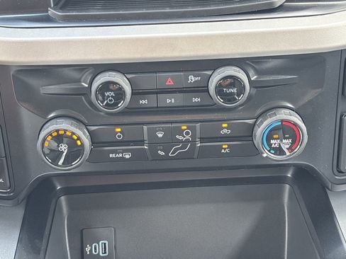 Used 2025 Ford F350 XLT w/ FX4 Off-Road Package image 22