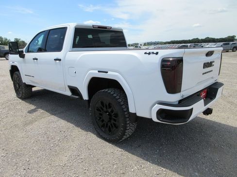 New 2026 GMC Sierra 2500 SLT w/ SLT Convenience Package AWD/4WD image 11