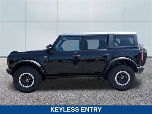 Used 2022 Ford Bronco Badlands AWD/4WD image 2