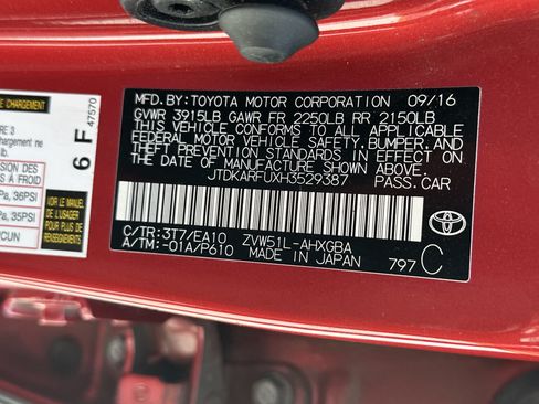 Used 2017 Toyota Prius Four Touring FWD image 35