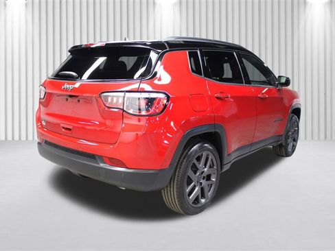 New 2026 Jeep Compass Limited image 3