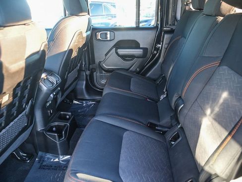 Certified 2022 Jeep Gladiator Mojave w/ Cold Weather Group image 20